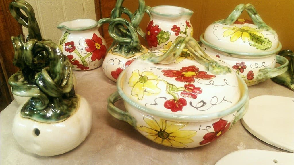 Classic Patterns pottery image 18